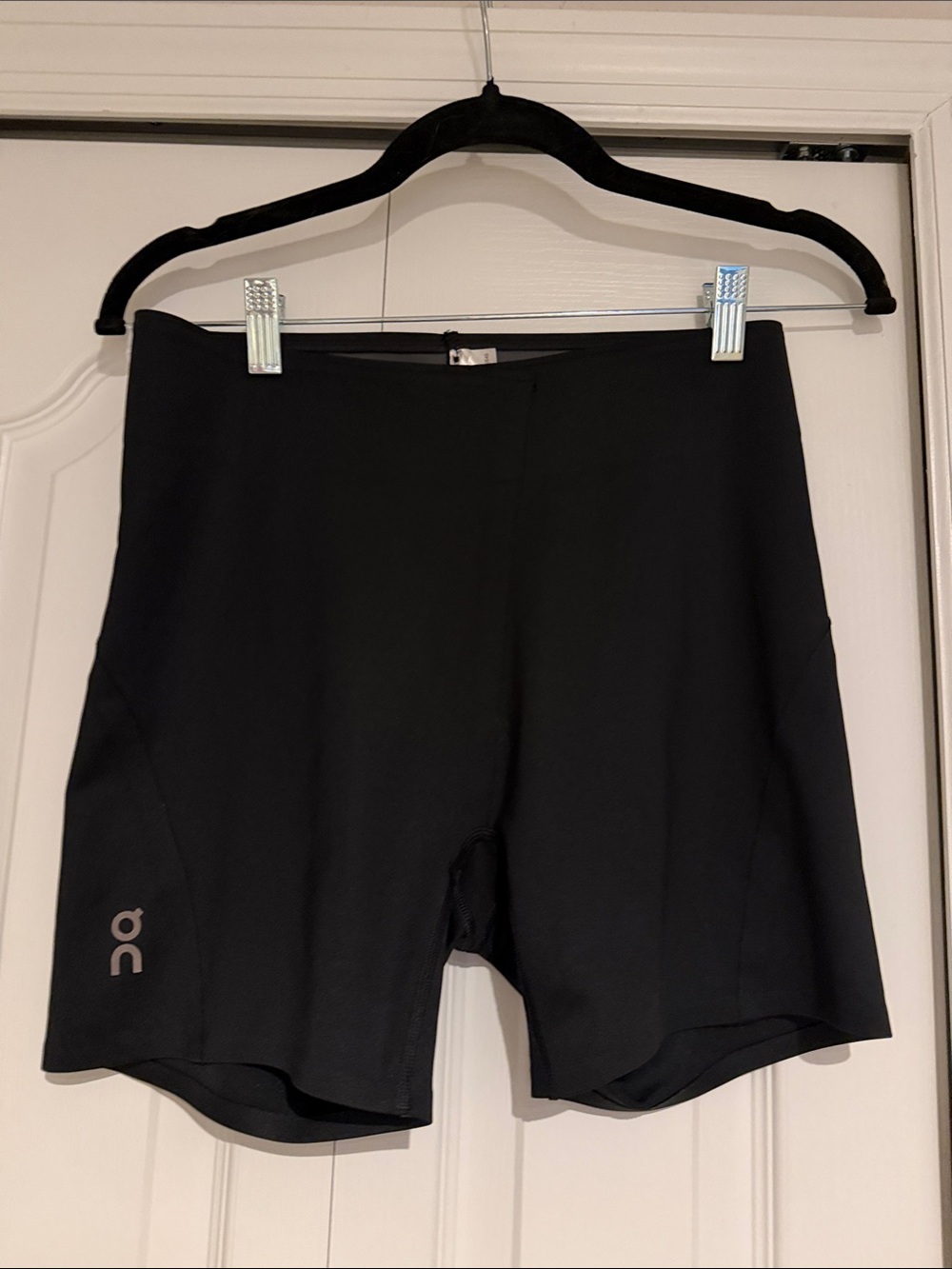 On Running Women's Black Race Tights. 5’ inseam